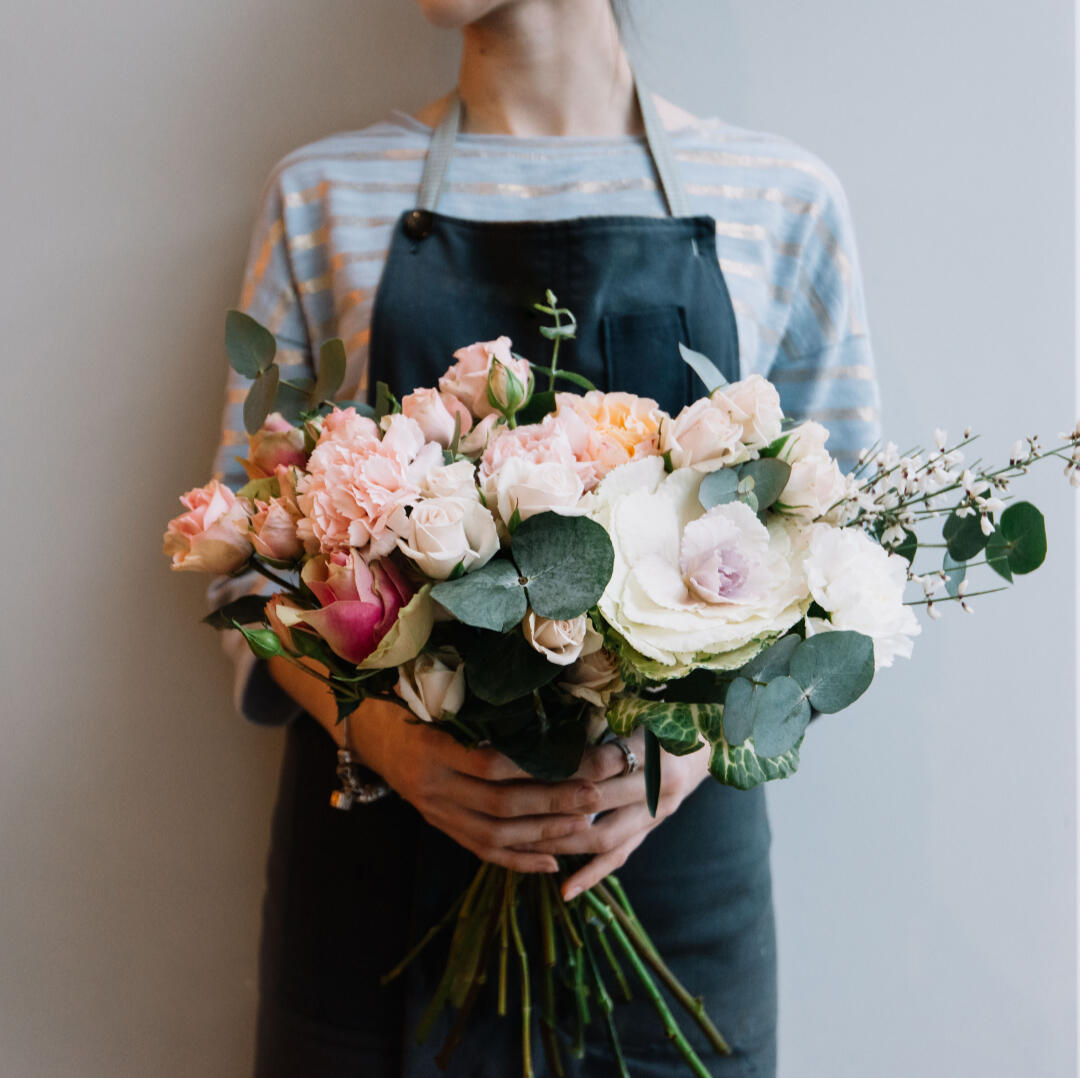 a florist grows their international customer base